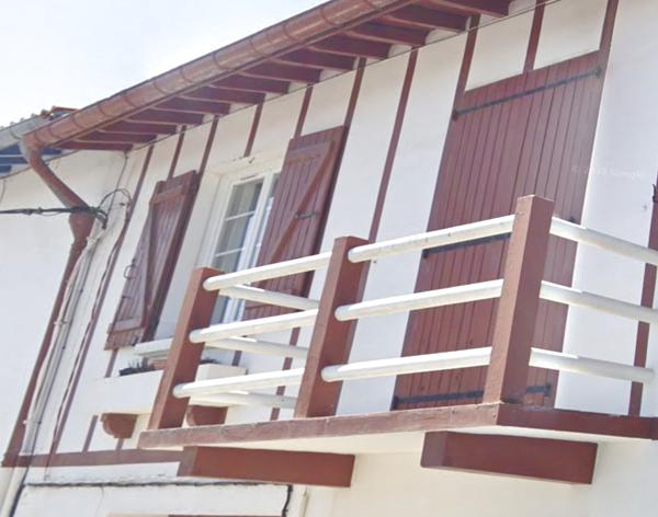 Bidart (64210) BIDART 3 STUDIOS RENOVES DANS MAISON BASQUE