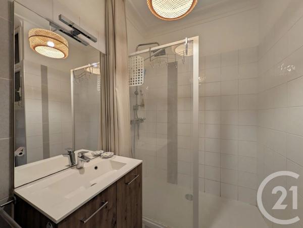 Appartement T1 à vendre  1 pièce - 31,02 m 2   AIX LES BAINS  - 73