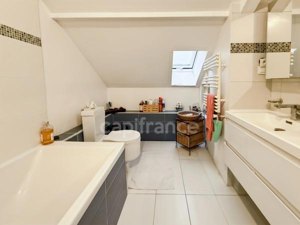 Maison à vendre 6 pièces PREVESSIN MOENS (01)