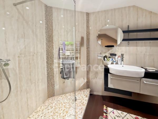 Maison à vendre 6 pièces PREVESSIN MOENS (01)