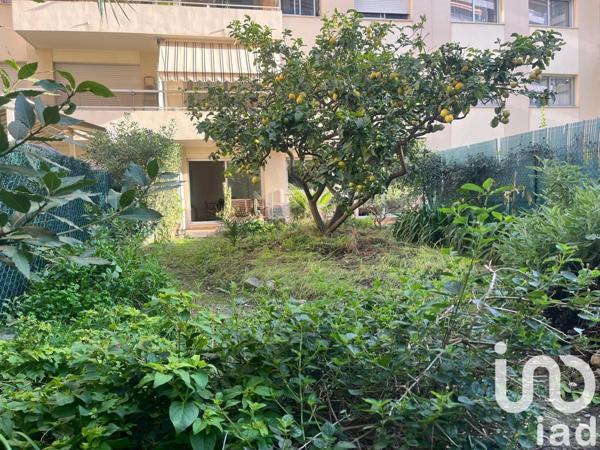 Appartement 2 pièces de 48 m² à Roquebrune-Cap-Martin (06190)