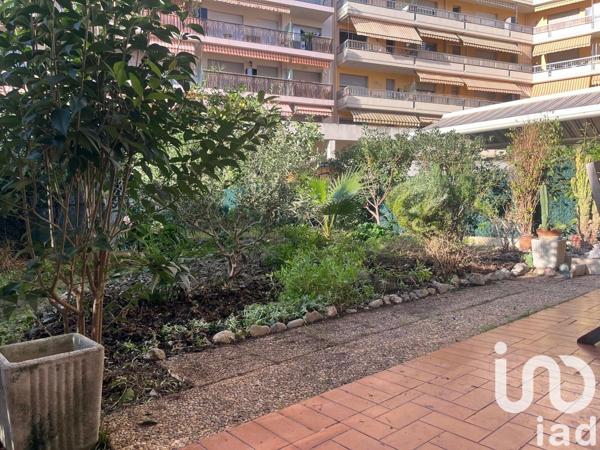 Appartement 2 pièces de 48 m² à Roquebrune-Cap-Martin (06190)