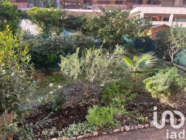 Appartement 2 pièces de 48 m² à Roquebrune-Cap-Martin (06190)