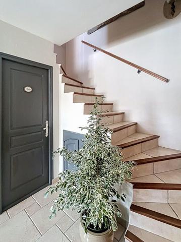 Gardanne - Maison 4 pièces - 150 m2 - jardin - piscine - garage 40 m2