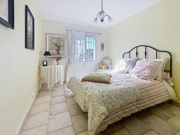 Gardanne - Maison 4 pièces - 150 m2 - jardin - piscine - garage 40 m2