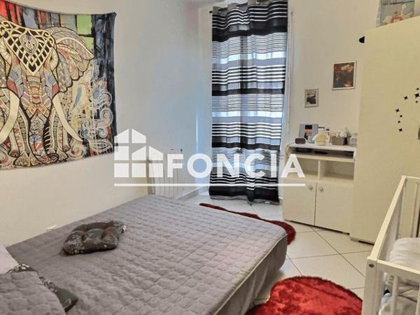 À vendre Immeuble 300 m² - Vienne 38200