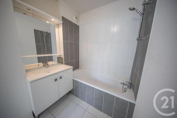 Appartement à vendre  3 pièces - 56,30 m 2   PAREMPUYRE  - 33