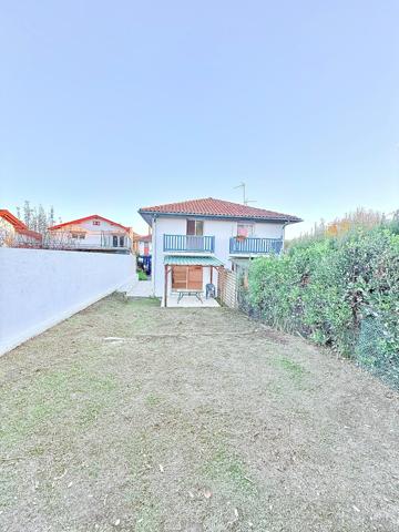 Jolie petite maison proche des commodités