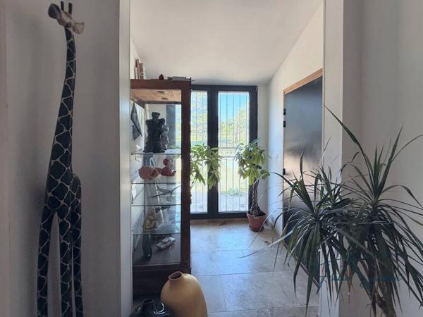 Immeuble à vendre 37 pièces de 1 700 m²