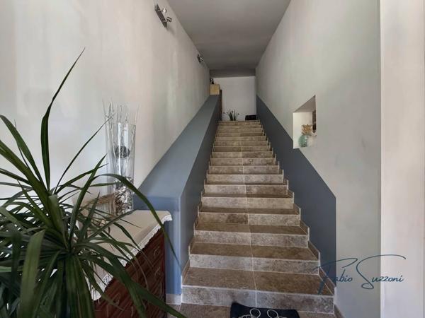 Immeuble à vendre 37 pièces de 1 700 m²