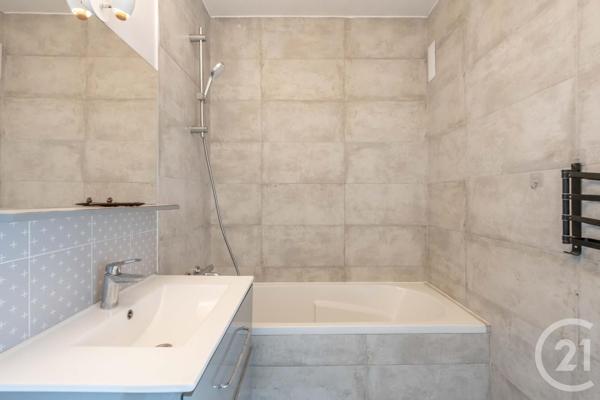 Appartement T3 à vendre  3 pièces - 64,56 m2 ST MAUR DES FOSSES - 94