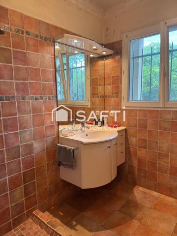 Villa dans quartier prisé à proximité de la mer