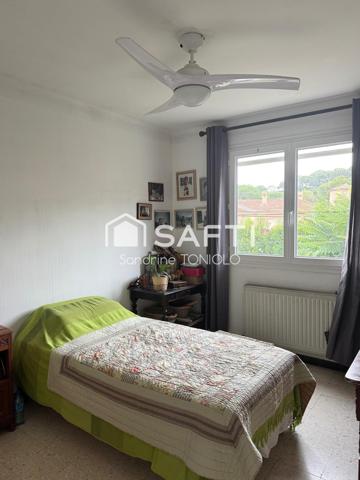 Villa dans quartier prisé à proximité de la mer