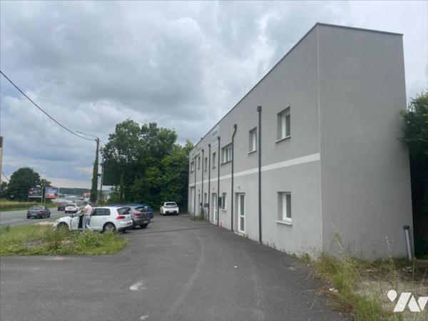 LOCAL COMMERCIAL DE 95 M² - NATIONALE 10
