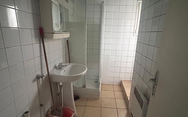 Appartement à vendre    2 pièces • 26,79 m2 Bobigny