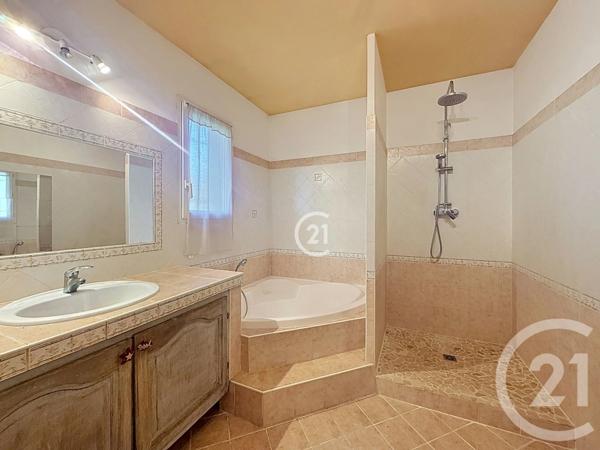 Maison à vendre  5 pièces - 106,74 m 2   CHATEAURENARD  - 13