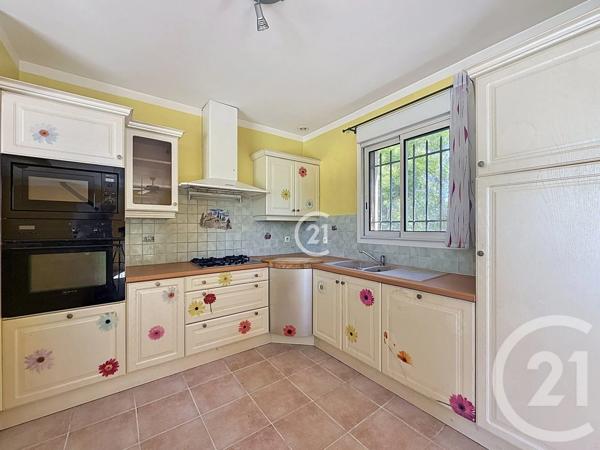 Maison à vendre  5 pièces - 106,74 m 2   CHATEAURENARD  - 13