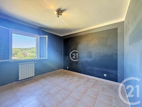 Maison à vendre  5 pièces - 106,74 m 2   CHATEAURENARD  - 13