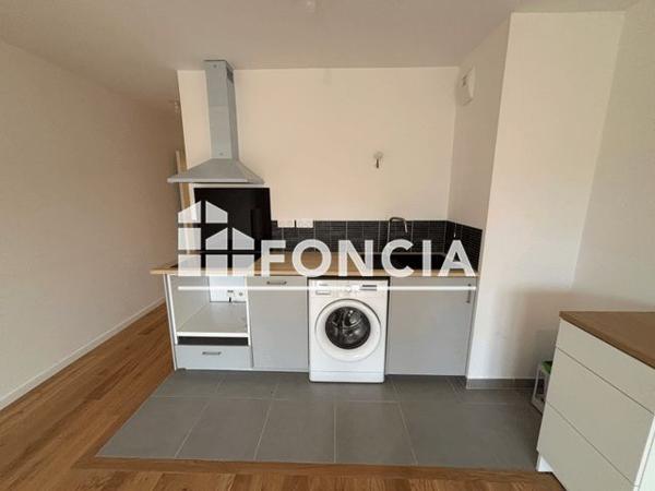 Location Studio 33.7 m² - 1 RUE CHARLES DAVID KEELING Voisins-le-bretonneux 78960