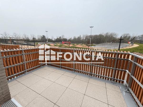 Location Studio 33.7 m² - 1 RUE CHARLES DAVID KEELING Voisins-le-bretonneux 78960