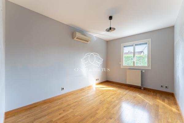 Maison Contemporaine de 108m2 sur Terrain de 600m2 et Double Garage – SAINTE FOY LÈS LYON