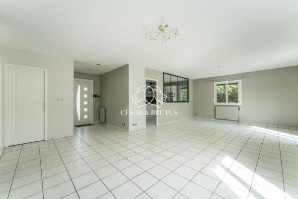 Maison Contemporaine de 108m2 sur Terrain de 600m2 et Double Garage – SAINTE FOY LÈS LYON