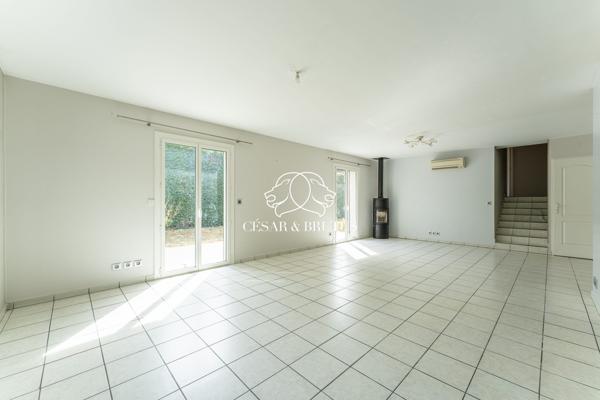 Maison Contemporaine de 108m2 sur Terrain de 600m2 et Double Garage – SAINTE FOY LÈS LYON