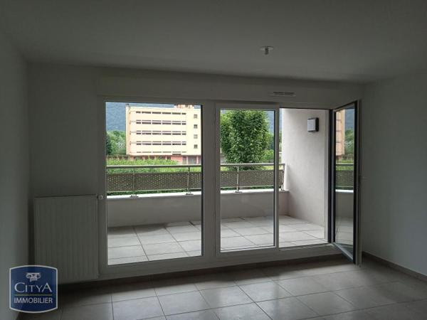 Appartement à louer 3 pièces 61.99m²