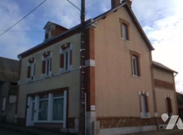 immeuble composé de deux bâtiments comprenant  6 logements et un local professionnel