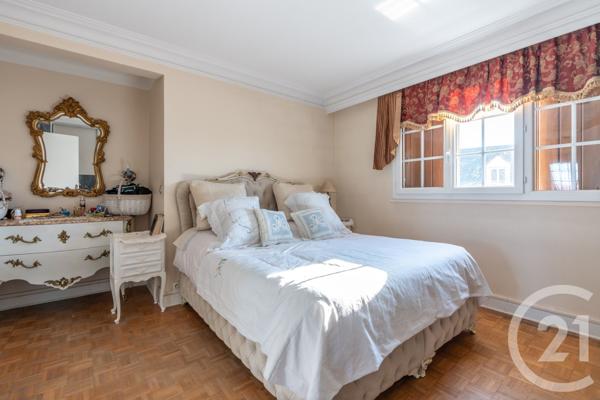 Maison à vendre  9 pièces - 231,79 m2 CHAMPIGNY SUR MARNE - 94