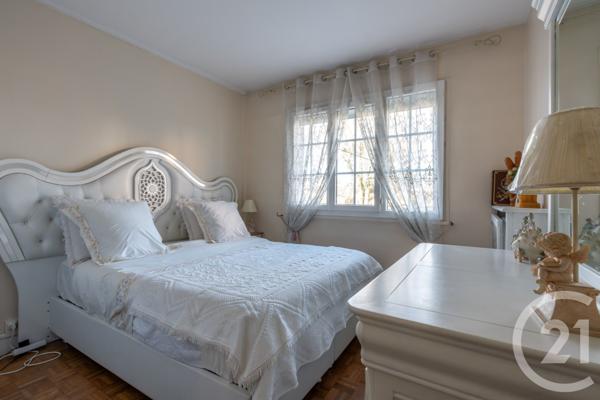 Maison à vendre  9 pièces - 231,79 m2 CHAMPIGNY SUR MARNE - 94