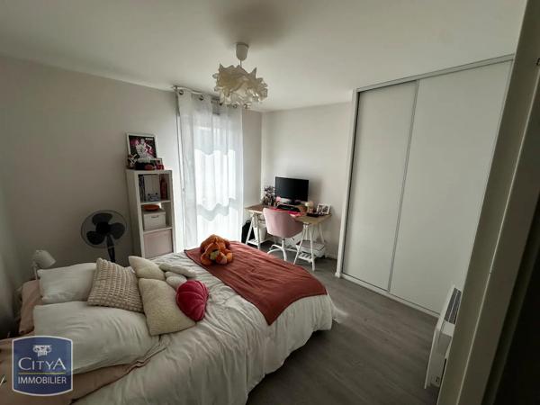 Appartement à louer 2 pièces 52.43m² Tours (37000)