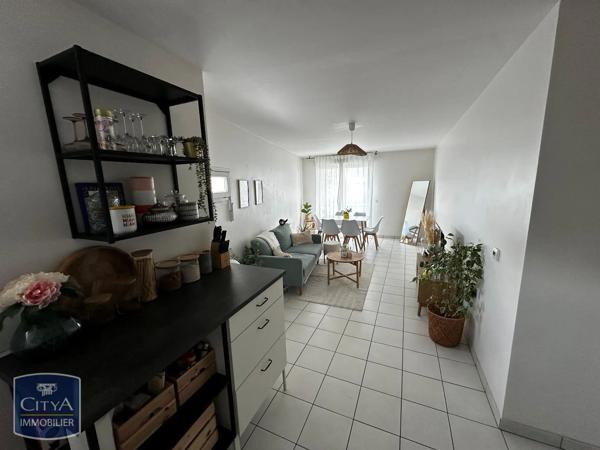 Appartement à louer 2 pièces 52.43m² Tours (37000)