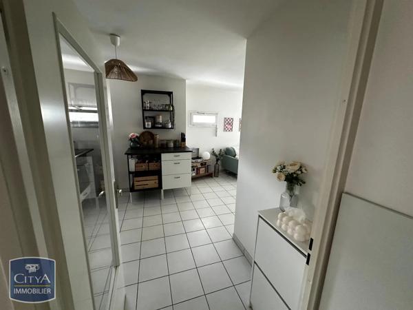 Appartement à louer 2 pièces 52.43m² Tours (37000)