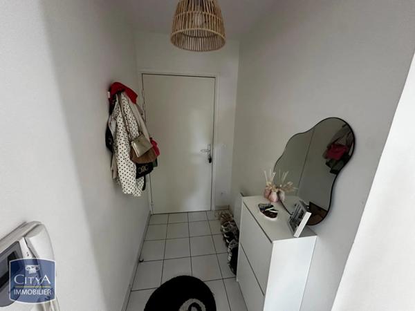 Appartement à louer 2 pièces 52.43m² Tours (37000)