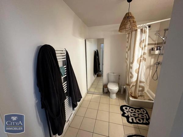 Appartement à louer 2 pièces 52.43m² Tours (37000)