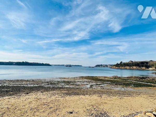Appartement T2 / SAINT-SERVAN / LA BRIANTAIS

Situé au premier étage d'une résidence de stand...