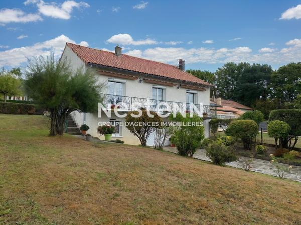 Maison à vendre à Nontron - 4 pièces, 3 chambres, excellent état