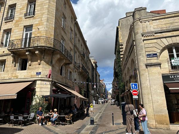 Cession de Bail rue des Remparts à Bordeaux