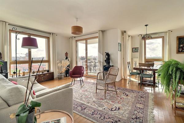 FRONT POPULAIRE ? EMBLÉMATIK ? 109 M² ? 12E ÉTAGE ? VUE SACRÉ-C?UR ? GRAND 3 PIÈCES ÉVOLUTIF