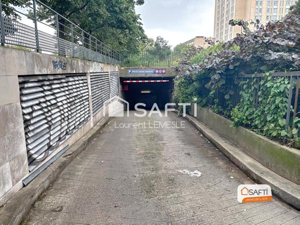 Place de Parking Place des Fêtes