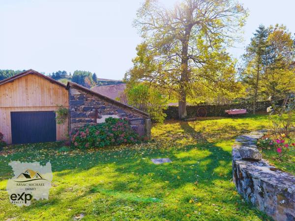 Maison en pierre au calme