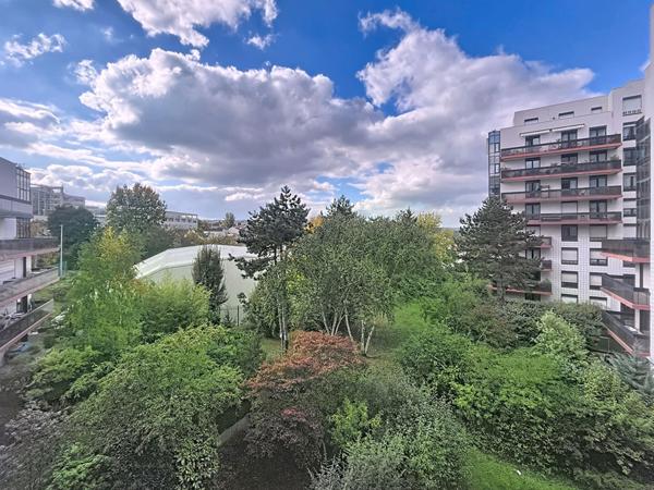 ISSY - ALLEE HENRI MATISSE- RODIN balcons-calme-résidence sécurisée