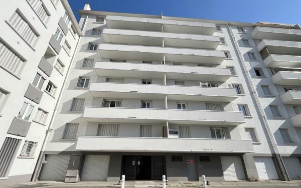 T3/4 avec parking ss et cave