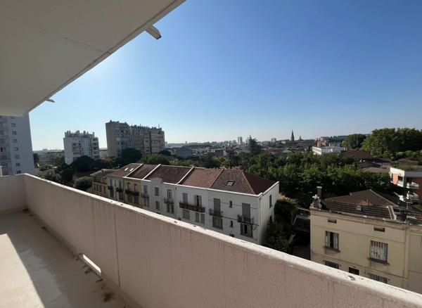 T3/4 avec parking ss et cave