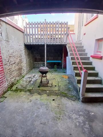 Appartement T3 cabine, terrasse, cour et garage