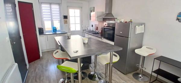 Appartement T3 cabine, terrasse, cour et garage