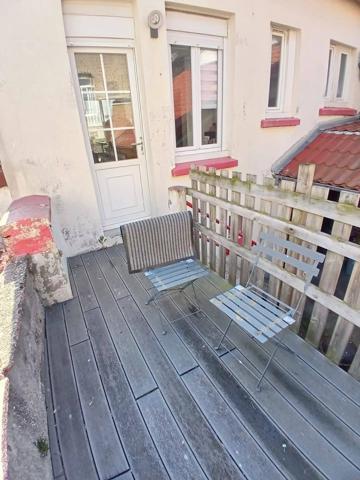 Appartement T3 cabine, terrasse, cour et garage