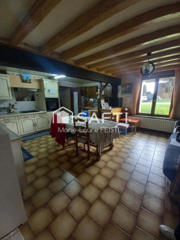 Corps de ferme très bien situé – Proche du Mans a seulement 44 km du Mans et 24 kms de Montoire  , proximité immédiate d’un centre commercial, ce corps de ferme offre de nombreuses possibilités dans un cadre calme et verdoyant.