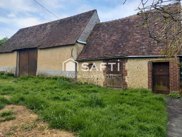 Corps de ferme très bien situé – Proche du Mans a seulement 44 km du Mans et 24 kms de Montoire  , proximité immédiate d’un centre commercial, ce corps de ferme offre de nombreuses possibilités dans un cadre calme et verdoyant.